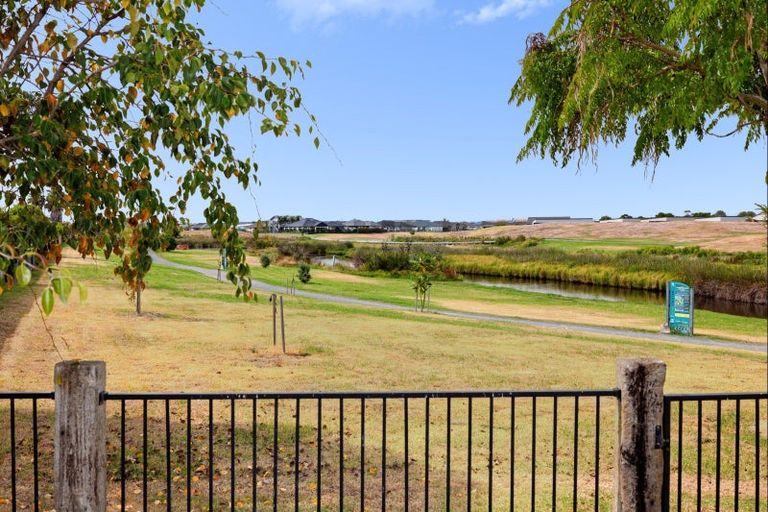 Photo of property in 37 Golden Sands Drive, Papamoa Beach, Papamoa, 3118