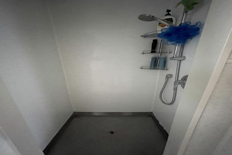 Photo of property in 2/29 Priscilla Crescent, Kingston, Wellington, 6021