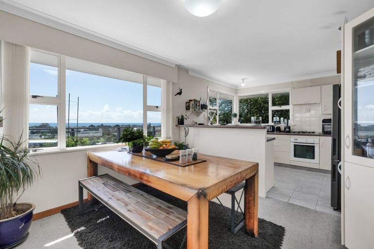 Photo of property in 5 Hillcrest Street, Glen Avon, New Plymouth, 4312