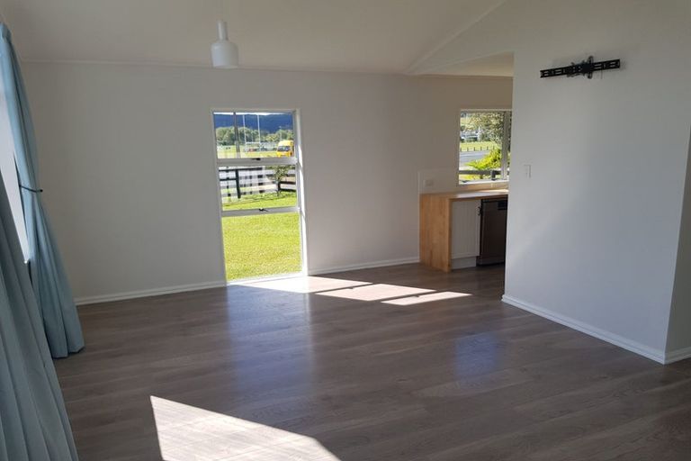 Photo of property in 129 Awaroa Road, Helensville, 0800