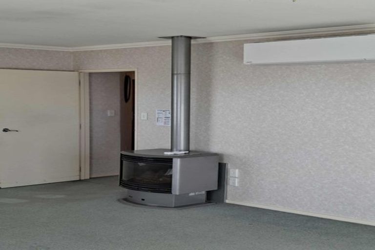 Photo of property in 120 Newcastle Street, Windsor, Invercargill, 9810