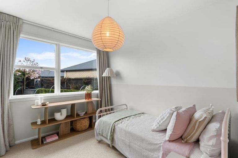 Photo of property in 21 Woodstock Place, Russley, Christchurch, 8042