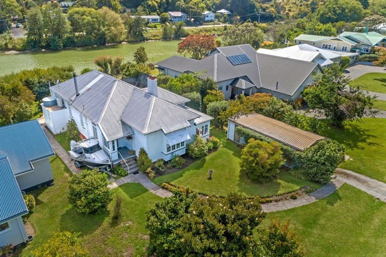 Photo of property in 16 Score Road, Inner Kaiti, Gisborne, 4010