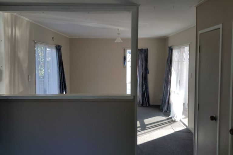 Photo of property in 1/5 Myna Place, Weymouth, Auckland, 2103