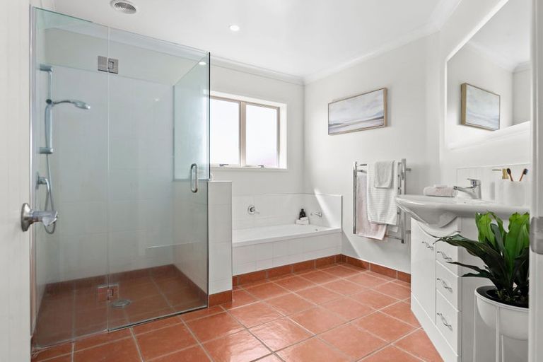 Photo of property in 122 Rototuna Road, Rototuna, Hamilton, 3210