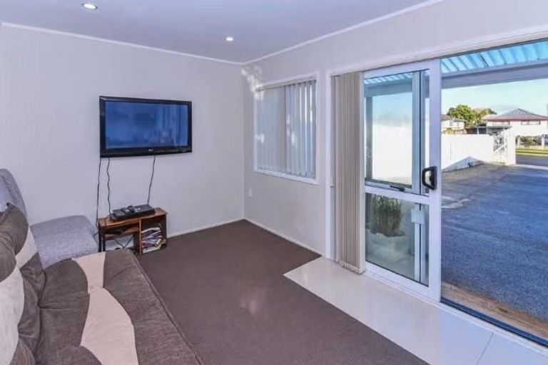 Photo of property in 27 Penion Drive, Flat Bush, Auckland, 2023
