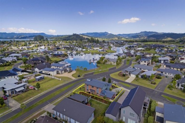 Photo of property in 6 Aquila Drive, Whitianga, 3510