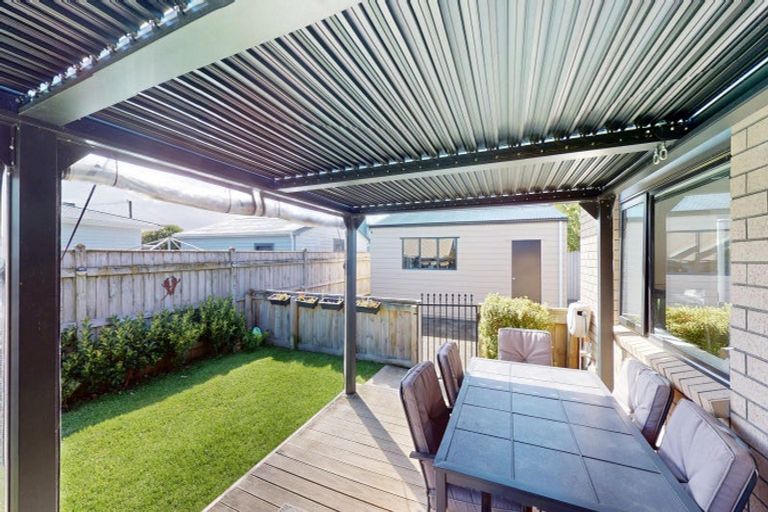 Photo of property in 100a Queen Street West, Levin, 5510