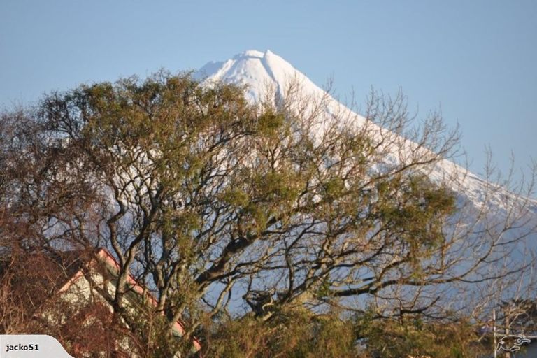 Photo of property in 88 High Street, Eltham, 4322