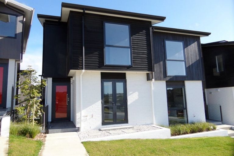 Photo of property in 15/10 Silver Moon Road, Albany Heights, Auckland, 0632