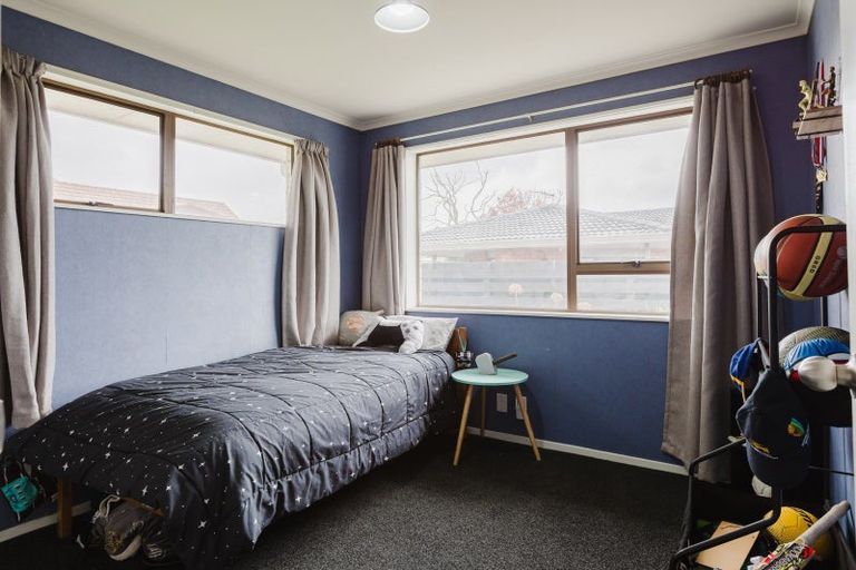 Photo of property in 43 Pencarrow Street, Highbury, Palmerston North, 4412