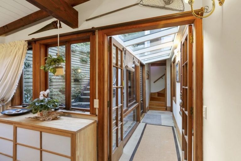 Photo of property in 28 Ascot Street, Thorndon, Wellington, 6011