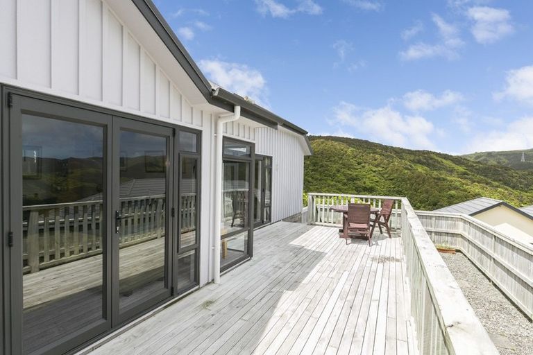 Photo of property in 10 Landsdowne Terrace, Karori, Wellington, 6012