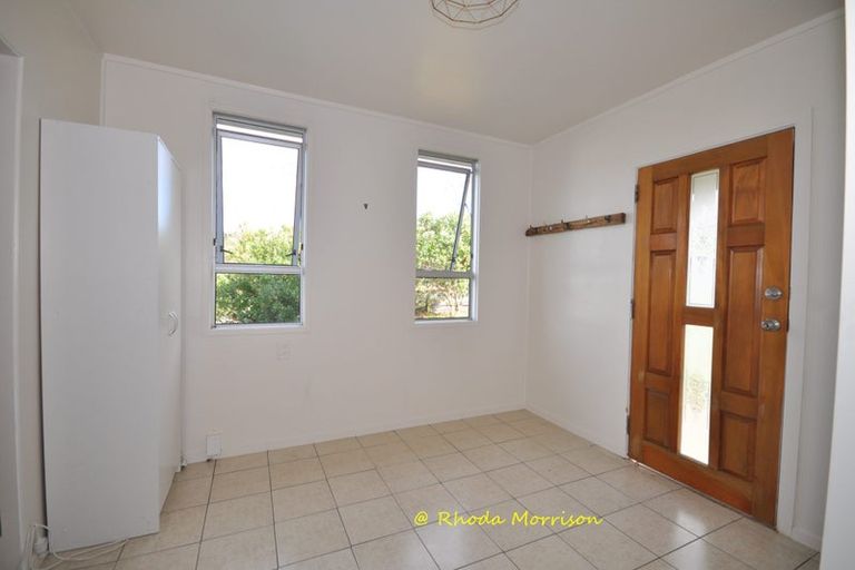 Photo of property in 8 Heaths Way, Pahi, Paparoa, 0571