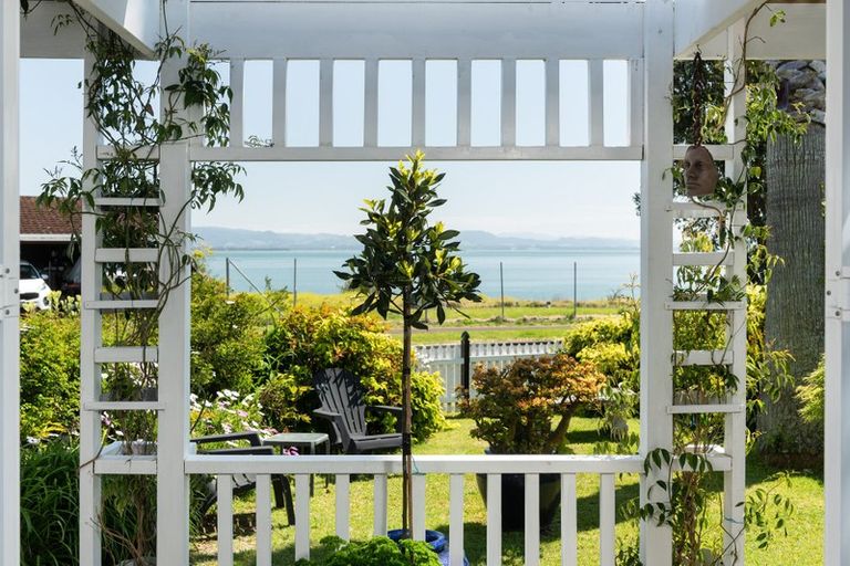 Photo of property in 33 Bramley Drive, Omokoroa, 3114