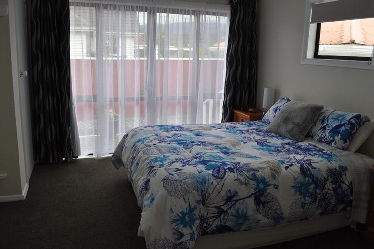 Photo of property in 57 Kowhai Avenue, Ebdentown, Upper Hutt, 5018