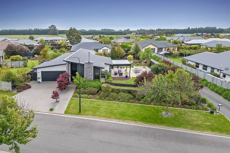 Photo of property in 9 Shona Lane, West Melton, 7618