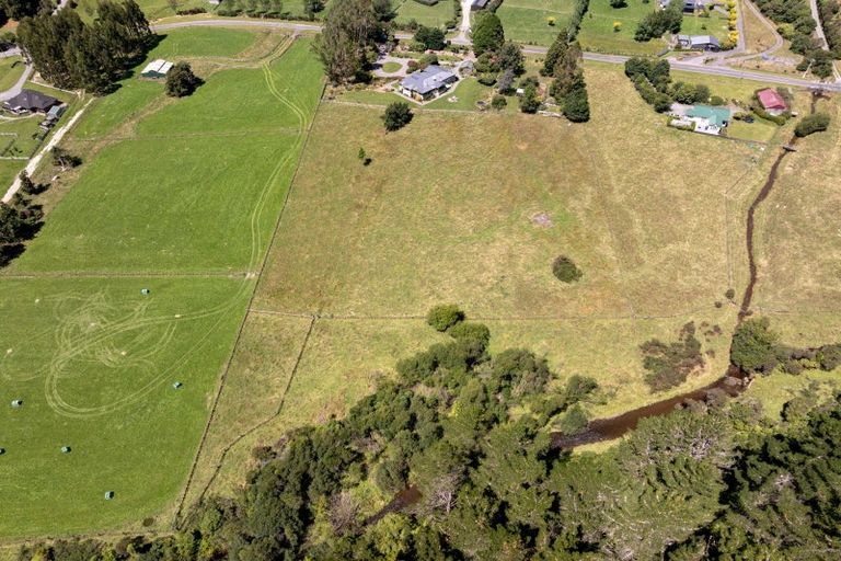Photo of property in 808 Whitemans Valley Road, Whitemans Valley, Upper Hutt, 5371