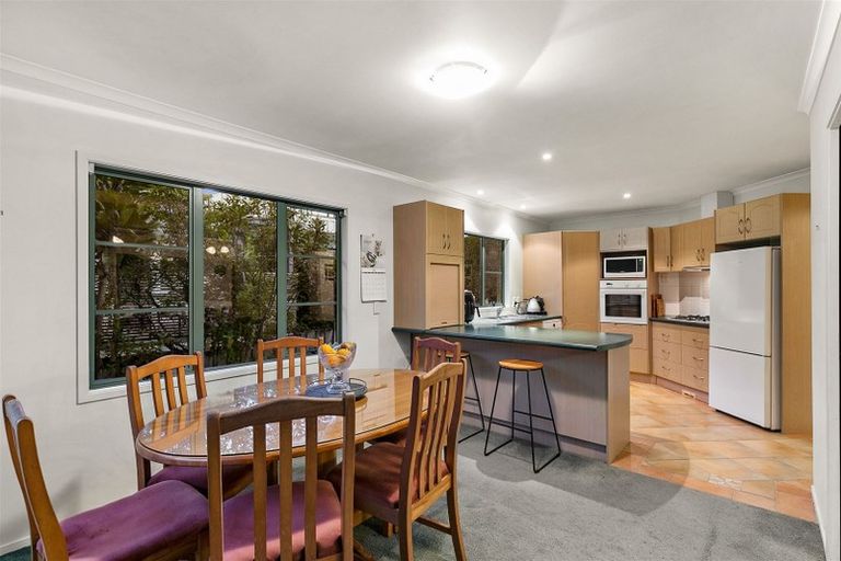 Photo of property in 7a Lake Road, Northcote, Auckland, 0627