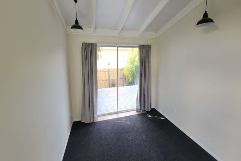 Photo of property in 42 Paramount Parade, Tikipunga, Whangarei, 0112