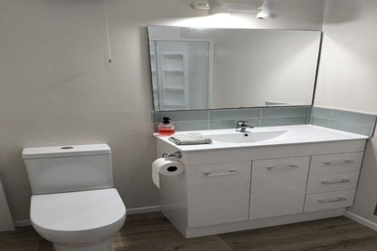 Photo of property in The Triangle, 2/33 Halswater Drive, Churton Park, Wellington, 6037