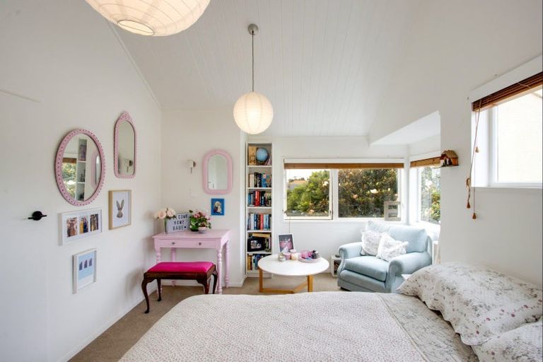 Photo of property in 3 Moana Place, Taradale, Napier, 4112