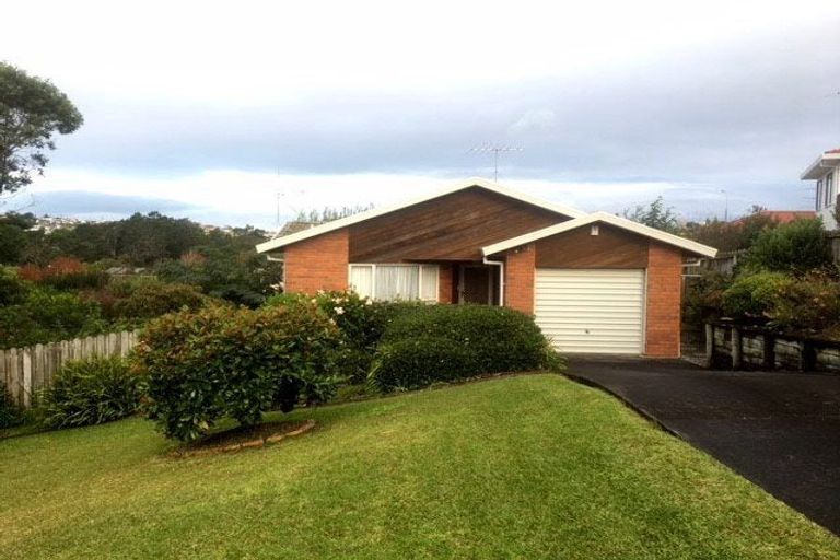 Photo of property in 8 Tern Place, Unsworth Heights, Auckland, 0632