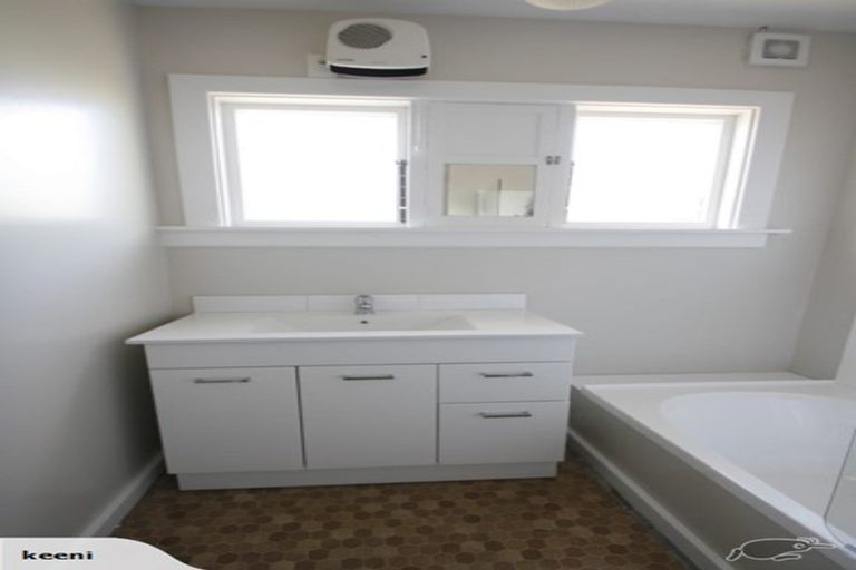 Photo of property in 1/77 Wairakei Road, Bryndwr, Christchurch, 8052