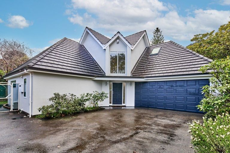 Photo of property in 44 Cheviot Road, Lowry Bay, Lower Hutt, 5013