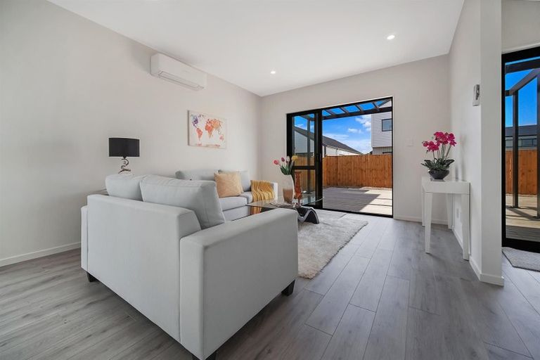 Photo of property in 18 Kairakau Street, Papakura, 2110