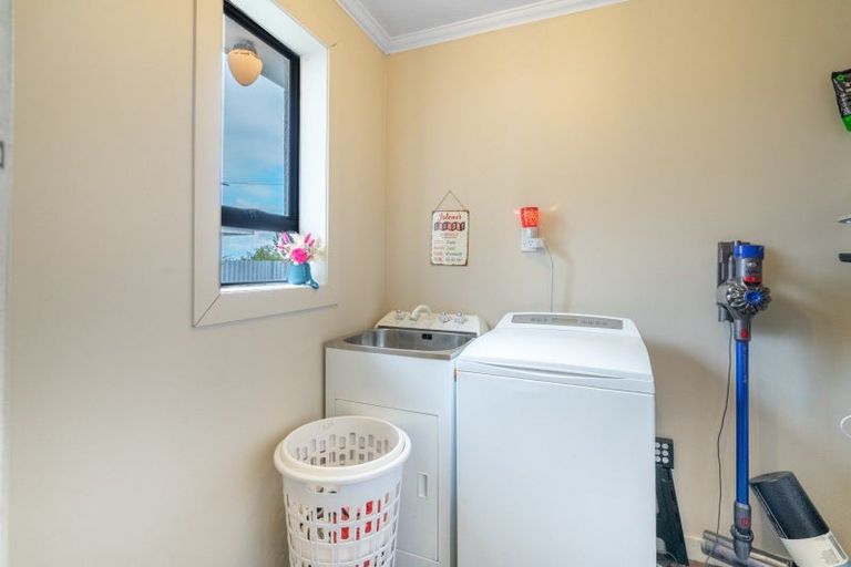 Photo of property in 11 Stephens Street, Waikiwi, Invercargill, 9810