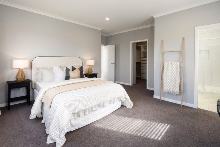 Photo of property in 82 Grey Street, Cambridge, 3434