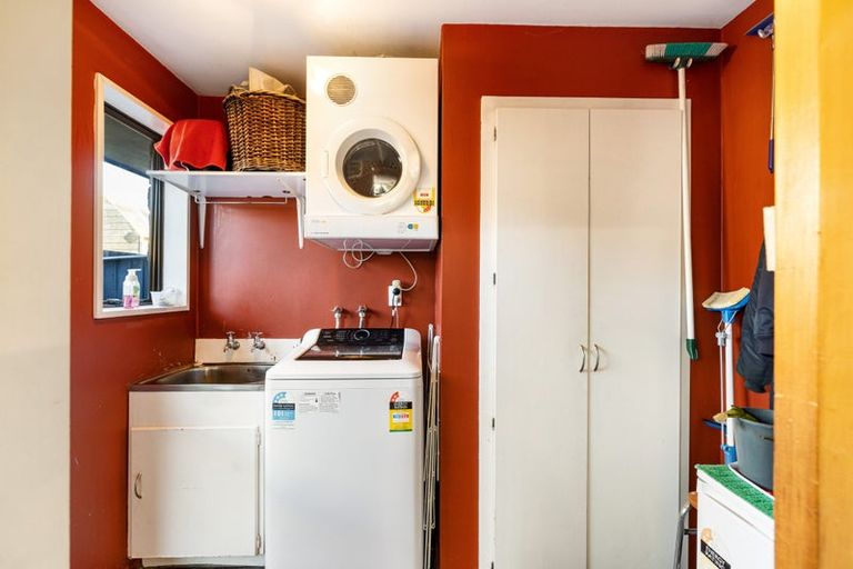 Photo of property in 18 Mauger Drive, Heathcote Valley, Christchurch, 8022