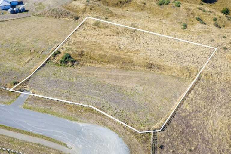 Photo of property in 33 Truebridge Drive, Waitarere, Levin, 5510