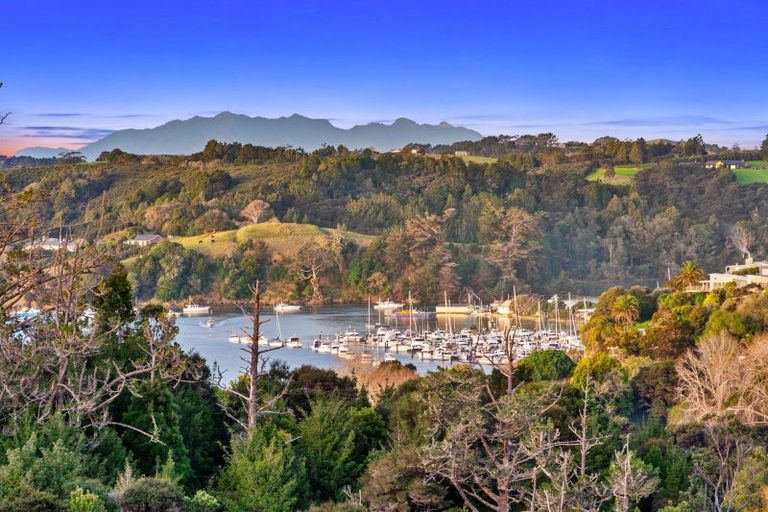 Photo of property in 934 Sandspit Road, Sandspit, Warkworth, 0982