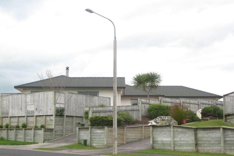 Photo of property in 28 Ashmore Drive, Frankleigh Park, New Plymouth, 4310