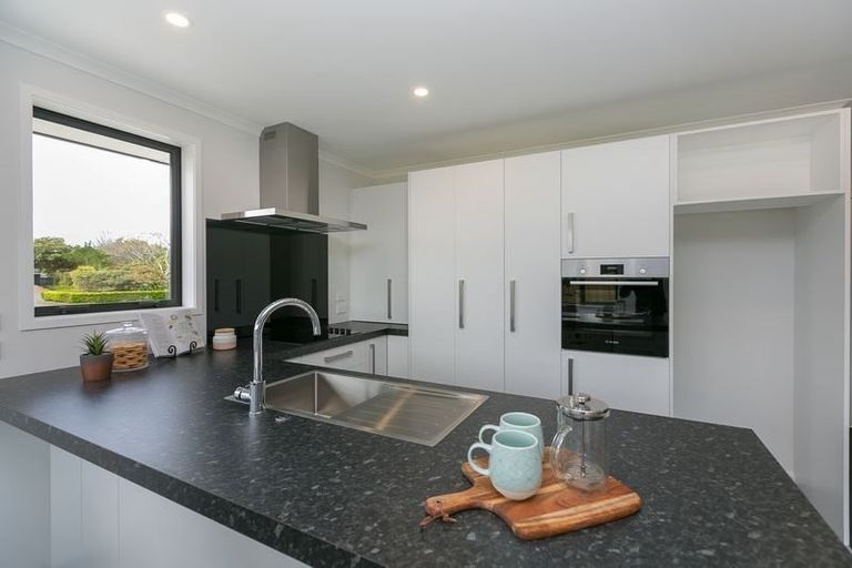 Photo of property in 41 Grey Street, Waitara, 4320