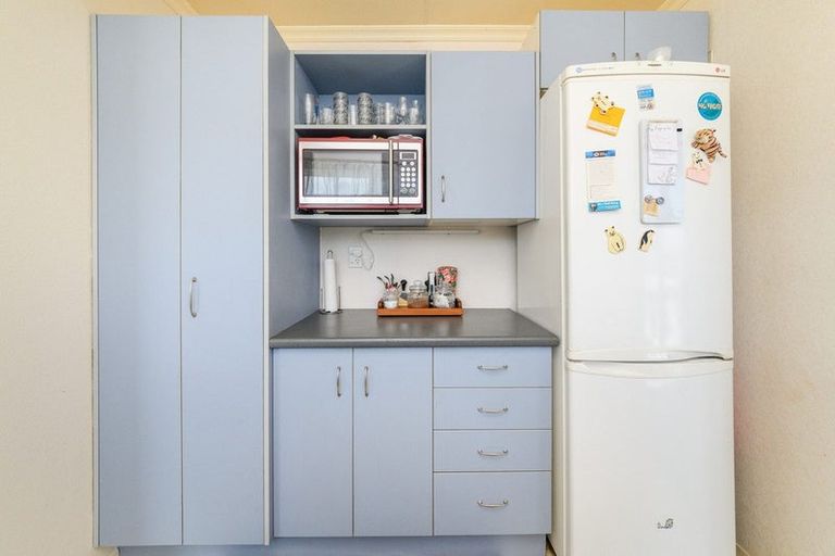 Photo of property in 28 Havelock Avenue, Westbrook, Palmerston North, 4412