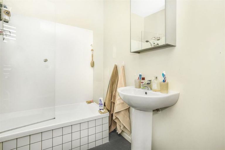 Photo of property in 83 Albionvale Road, Glen Eden, Auckland, 0602