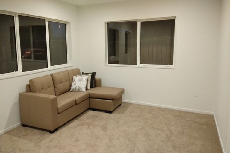 Photo of property in 18 Pikao Place, East Tamaki, Auckland, 2016