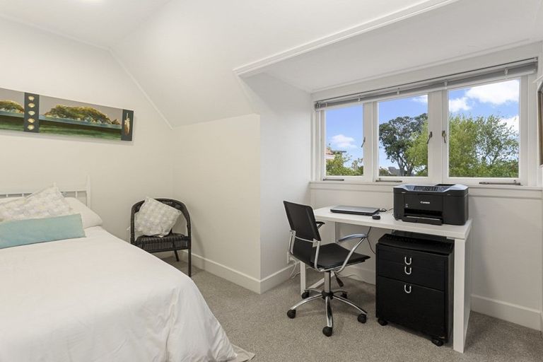 Photo of property in 4 Palmer Crescent, Mission Bay, Auckland, 1071