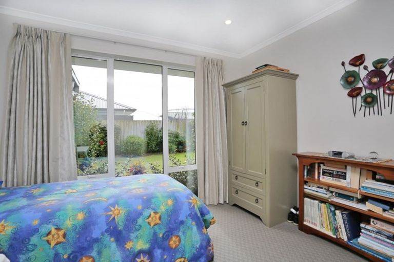 Photo of property in 10 Northside Drive, Waikiwi, Invercargill, 9810