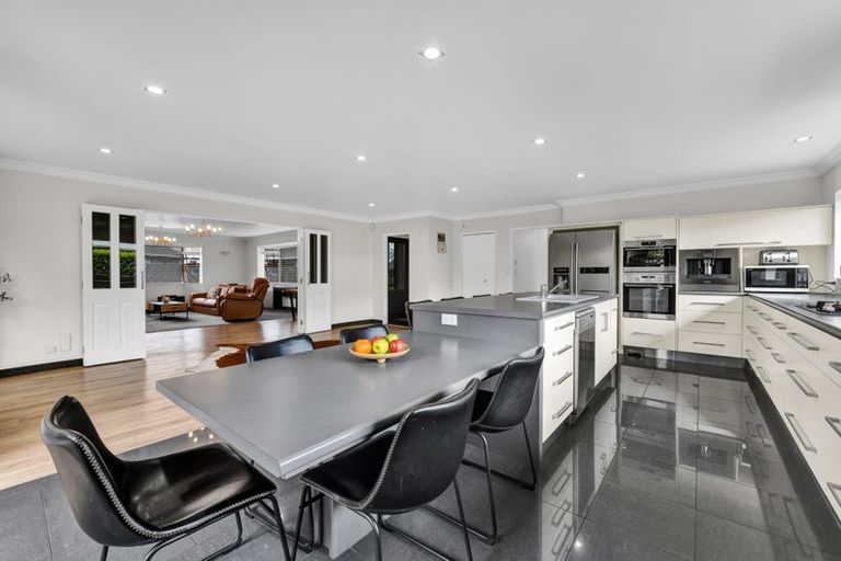 Photo of property in 74 Rata Street, Hawera, 4610