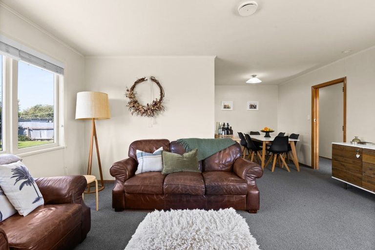 Photo of property in 16 Hitchings Avenue, Onekawa, Napier, 4110