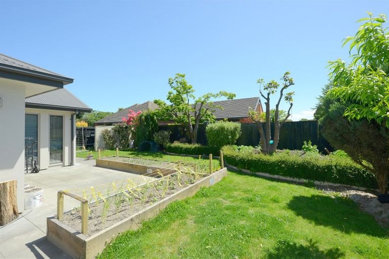Photo of property in 19 Roydvale Avenue, Burnside, Christchurch, 8042