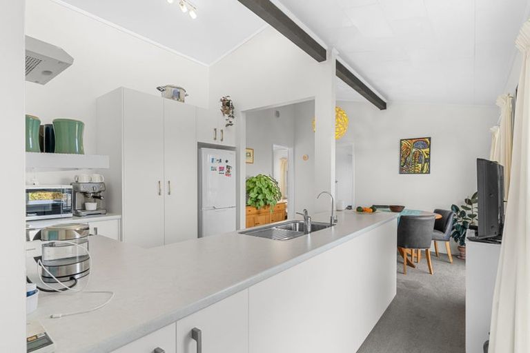 Photo of property in 2 Montaine Place, Maungaturoto, 0520