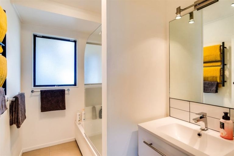 Photo of property in 31 Gilmour Place, Taradale, Napier, 4112