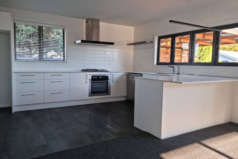 Photo of property in 8 Liverton Crescent, Bishopdale, Christchurch, 8053