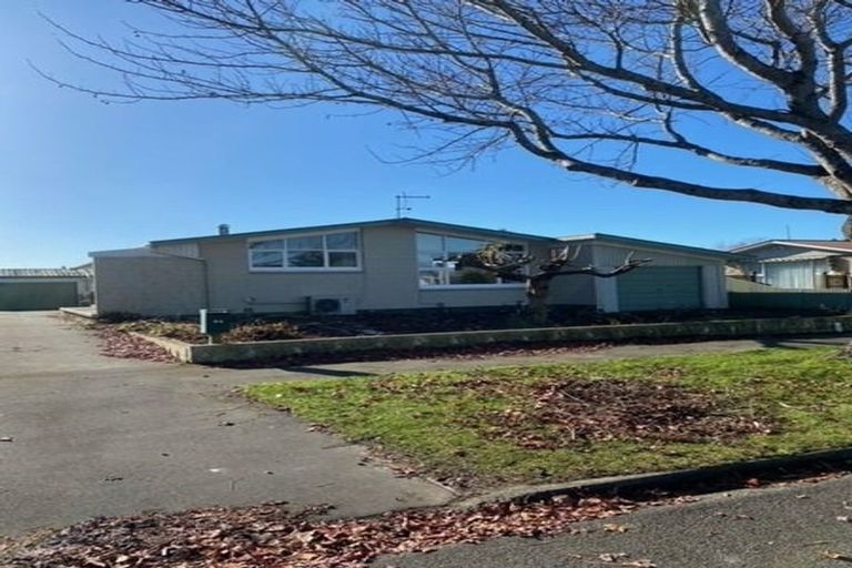 Photo of property in 84 Woodbury Street, Russley, Christchurch, 8042