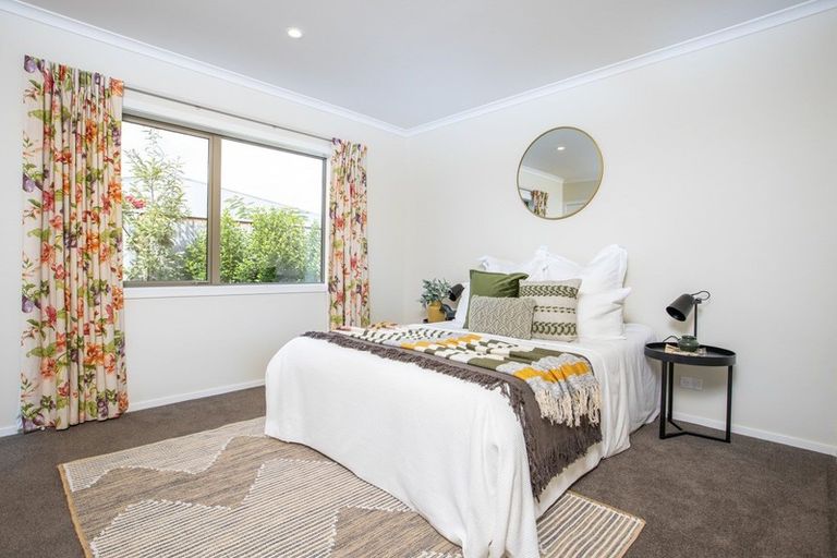 Photo of property in 5 Austin Reid Avenue, Carterton, 5713